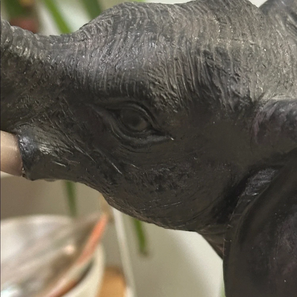 Lenox Spirit Of The Savanna Elephant Rumble Trunk Up Elephant Resin Figure Decor